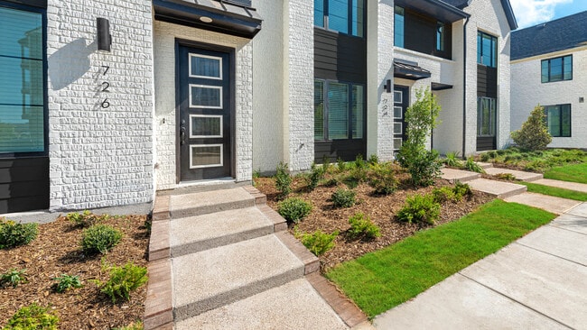 The Louise Townhomes in Arlington, TX - Foto de edificio - Building Photo
