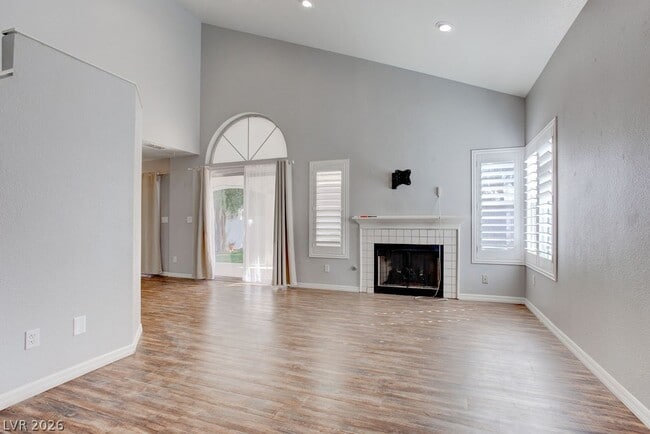 7044 Morales Cir in Las Vegas, NV - Building Photo - Building Photo