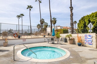 Ocean Fairway in San Clemente, CA - Foto de edificio - Building Photo