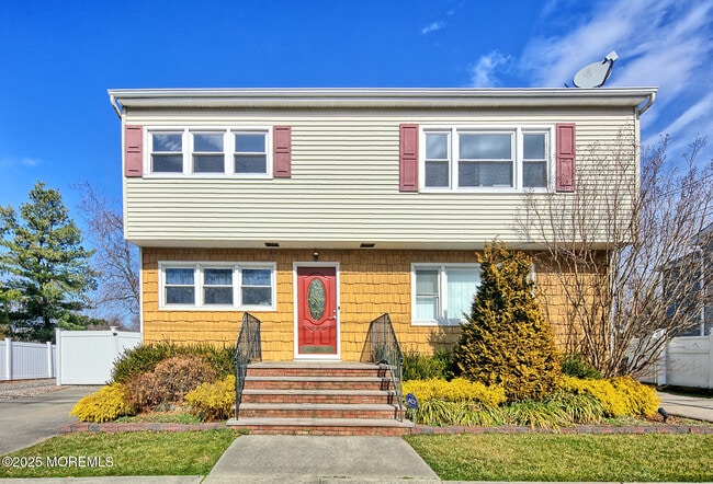 property at 46 Amboy Rd