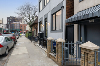 320 Eckford St in Brooklyn, NY - Building Photo - Building Photo