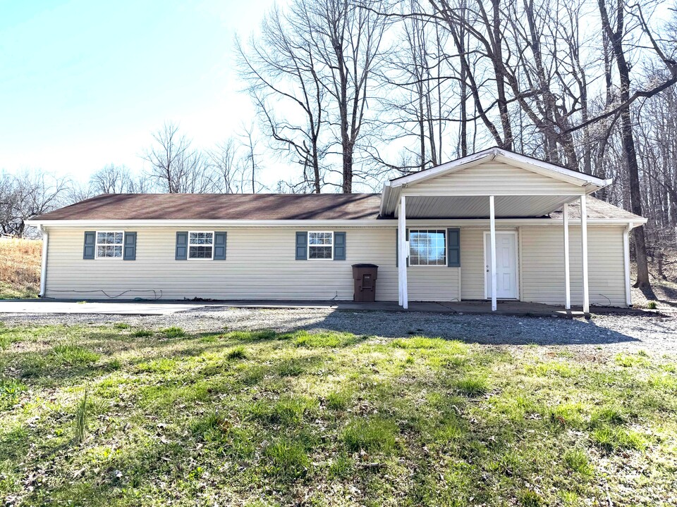 6929 TN-76 in Springfield, TN - Building Photo