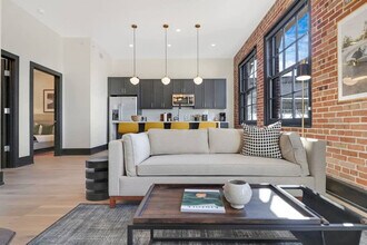 1148 S Peters St in New Orleans, LA - Building Photo - Building Photo