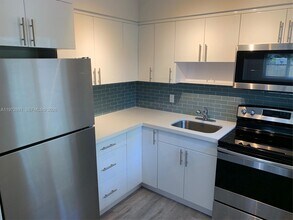 228 SW 8th St in Fort Lauderdale, FL - Building Photo - Building Photo