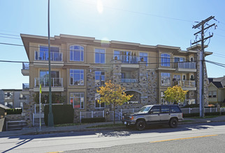 Waterford Place in White Rock, BC - Building Photo - Building Photo