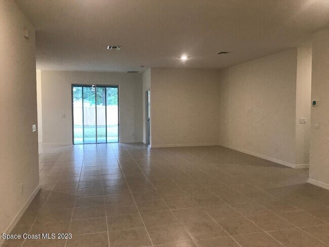 750 August St SE in Palm Bay, FL - Building Photo - Building Photo