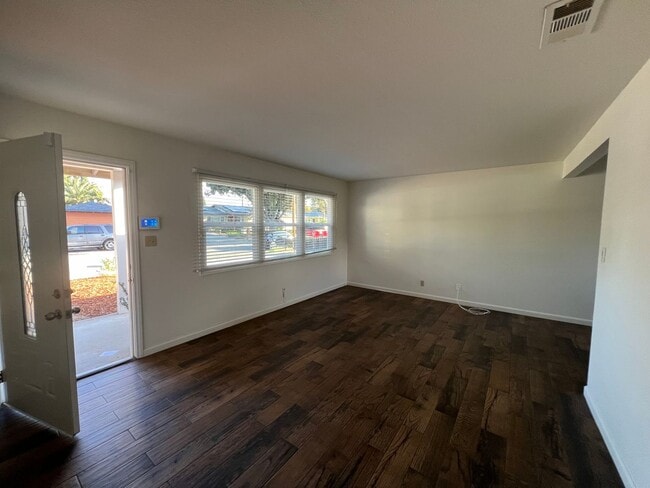 4206 Carlotta St in Simi Valley, CA - Building Photo - Building Photo