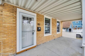 83 Pearl St in Red Bank, NJ - Building Photo - Building Photo