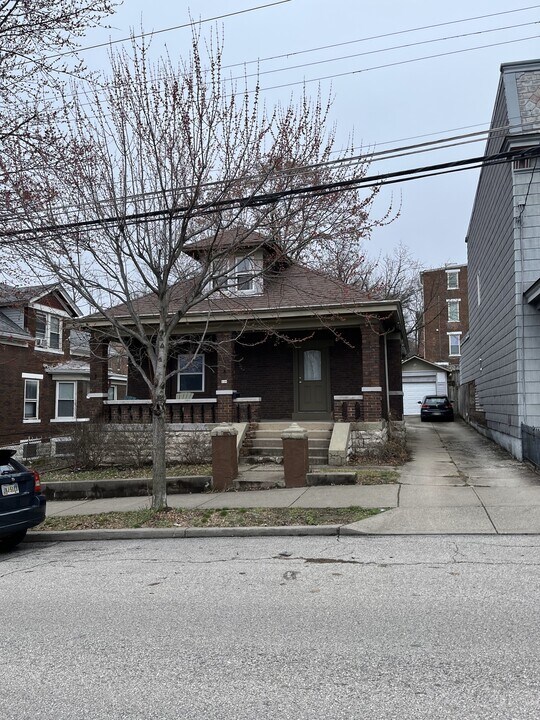 336 Warner St in Cincinnati, OH - Building Photo