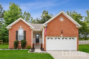 121 Willowleaf Ln in White House, TN - Building Photo