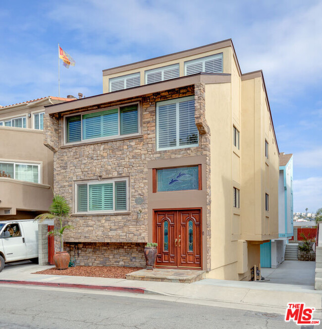 1106 Loma Dr-Unit -1 in Hermosa Beach, CA - Foto de edificio - Building Photo