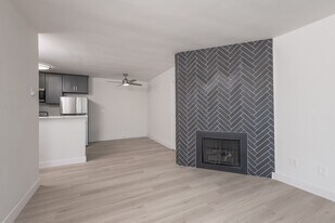 1834 Bentley in Los Angeles, CA - Building Photo