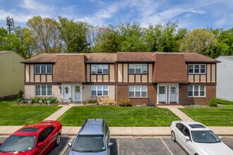 1964 E Oak Rd in Vineland, NJ - Building Photo - Building Photo