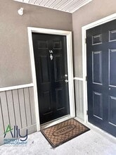 725 Walker Square in Charlottesville, VA - Building Photo - Building Photo