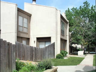 Legacy Square Apartments in Wichita, KS - Building Photo