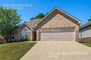 4214 Macon Cir in Northport, AL - Building Photo