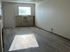 928 W Ruby St in Pasco, WA - Foto de edificio - Building Photo