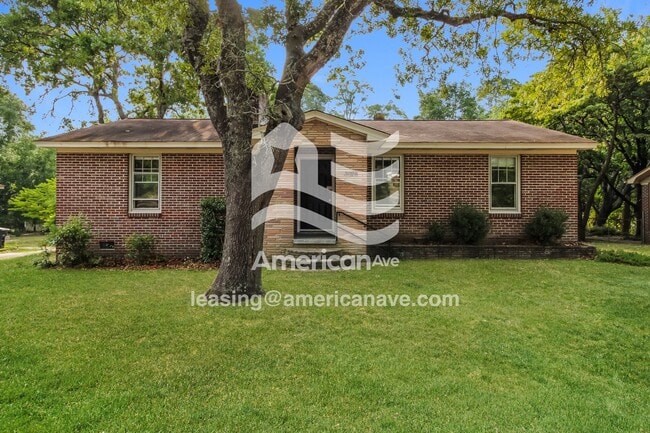 property at 3028 Dennis Dr