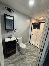 168 Elm St in Pittsfield, ME - Foto de edificio - Building Photo