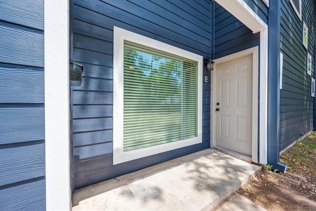 805 W Chambers St in Cleburne, TX - Building Photo - Building Photo