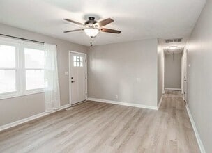 4213 Hunters Trce in Evansville, IN - Building Photo - Building Photo