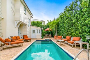 263 Park Ave in Palm Beach, FL - Building Photo