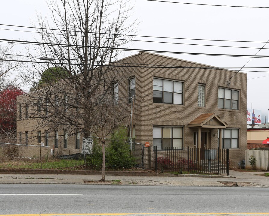 654 NE Boulevard in Atlanta, GA - Foto de edificio