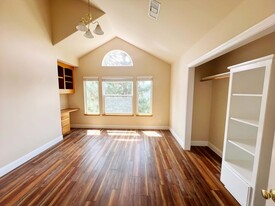 170 Cypress Dr, Unit A in Lake Arrowhead, CA - Building Photo