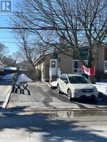 780 W Shore Blvd in Pickering, ON - Building Photo