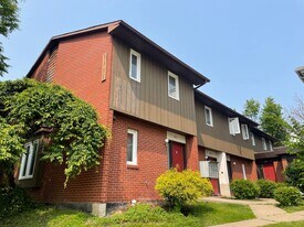 705 W College Ave in State College, PA - Building Photo