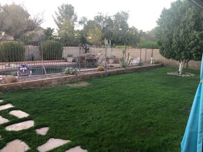 190 S Hazelton Dr in Chandler, AZ - Foto de edificio - Building Photo