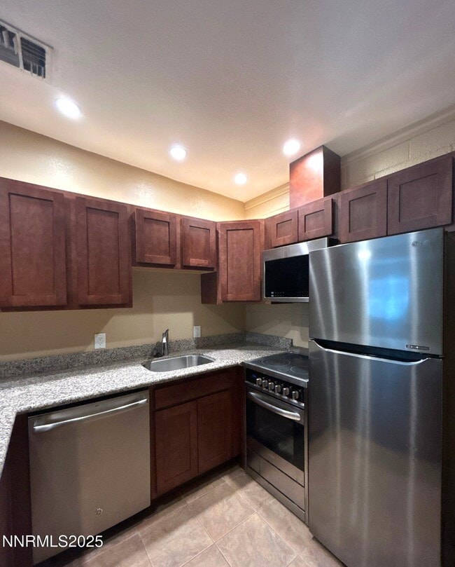 property at 474 Sunshine Ln