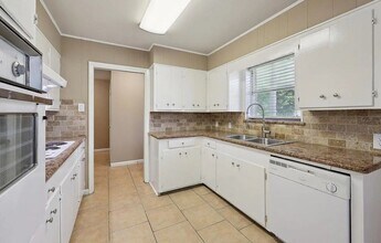 630 White Oak Dr in Lumberton, TX - Building Photo - Building Photo