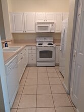 3320 NE 13th Circle Dr, Unit 201 in Homestead, FL - Foto de edificio - Building Photo