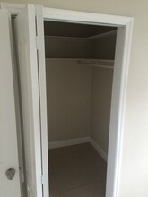 681 SW 29th Ter in Fort Lauderdale, FL - Building Photo - Building Photo