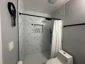 6228 Ryegrass St in Jacksonville, FL - Foto de edificio - Building Photo