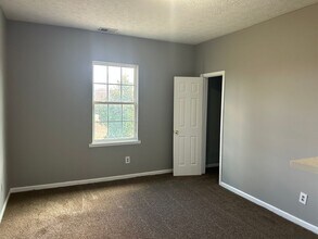 113 W Tinsley St-Unit -Apt B in Griffin, GA - Building Photo - Building Photo