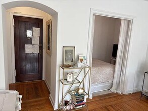 353 W 56th St in New York, NY - Building Photo - Building Photo