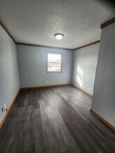 108 E Deyoung St in Marion, IL - Building Photo - Building Photo