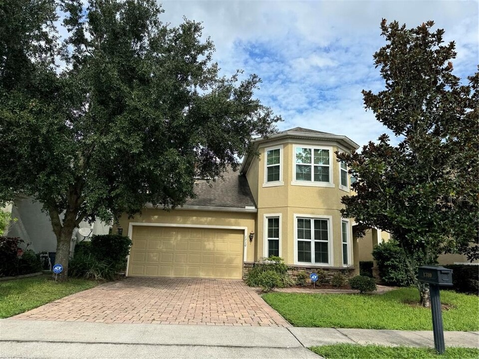 1310 Oakcrest Ct in Davenport, FL - Building Photo