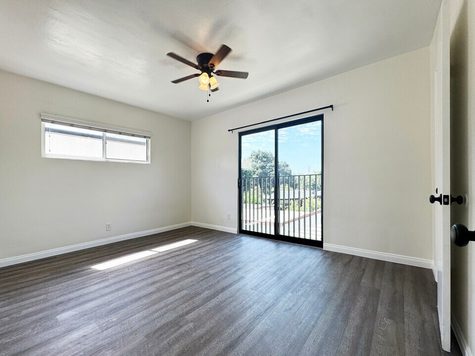 5646 Aldama St in Los Angeles, CA - Foto de edificio