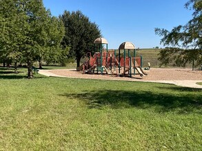 11008 Dillon St in Fort Worth, TX - Foto de edificio - Building Photo