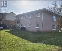 41 Essa Rd in New Tecumseth, ON - Building Photo