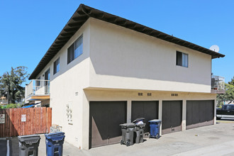 16932 Lilac Ln in Huntington Beach, CA - Building Photo - Building Photo