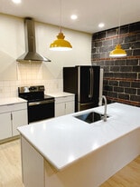 736 Park Ave NW, Unit 2C in Norton, VA - Building Photo