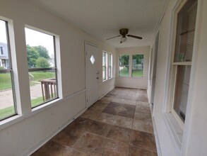 4425 16th Ave in Rock Island, IL - Foto de edificio - Building Photo