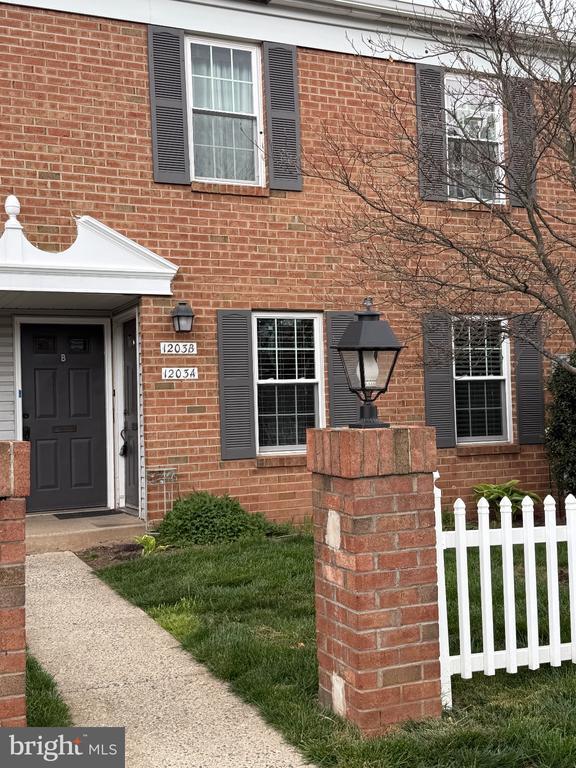 property at 1203 Crosshill Ct