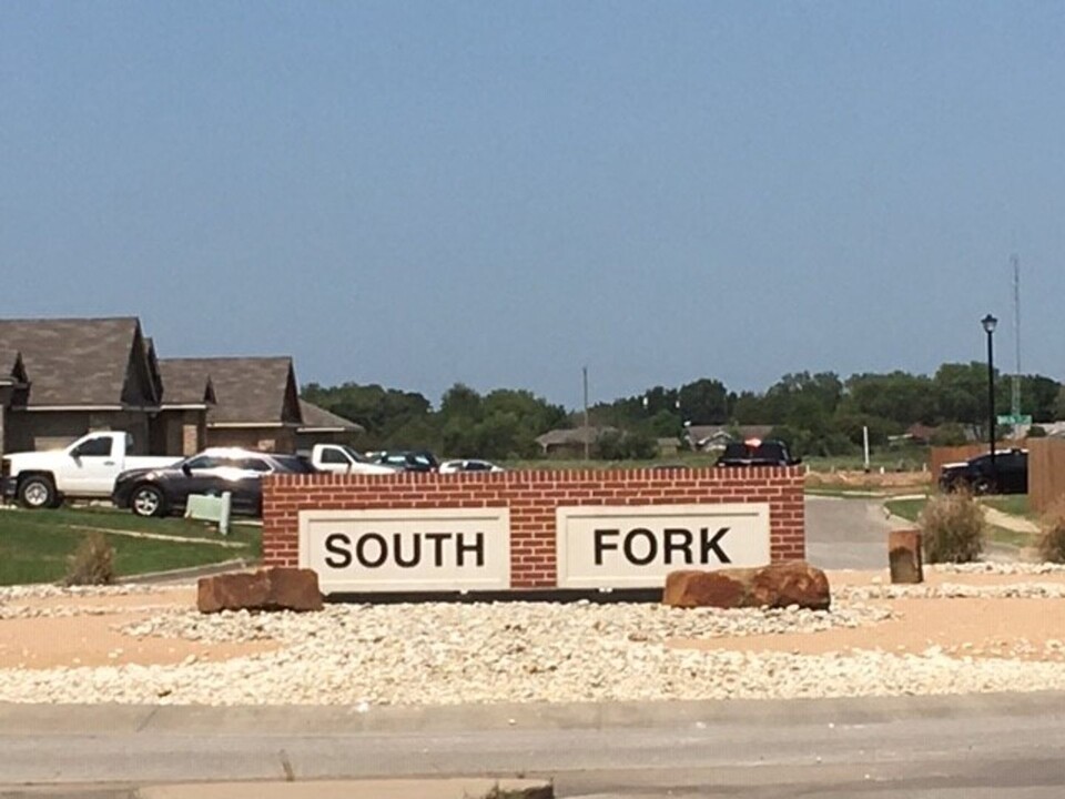 4009 S Fork Ranch Rd in Waco, TX - Building Photo