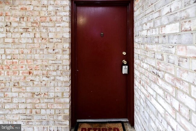 property at 3319 Huntley Sq Dr