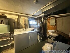 174 Calumet St in Boston, MA - Building Photo